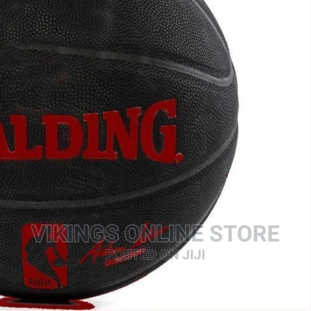 Spalding Street Outdoor Basketball – Black