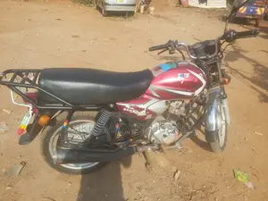 TVS HLX 125 2019 Red