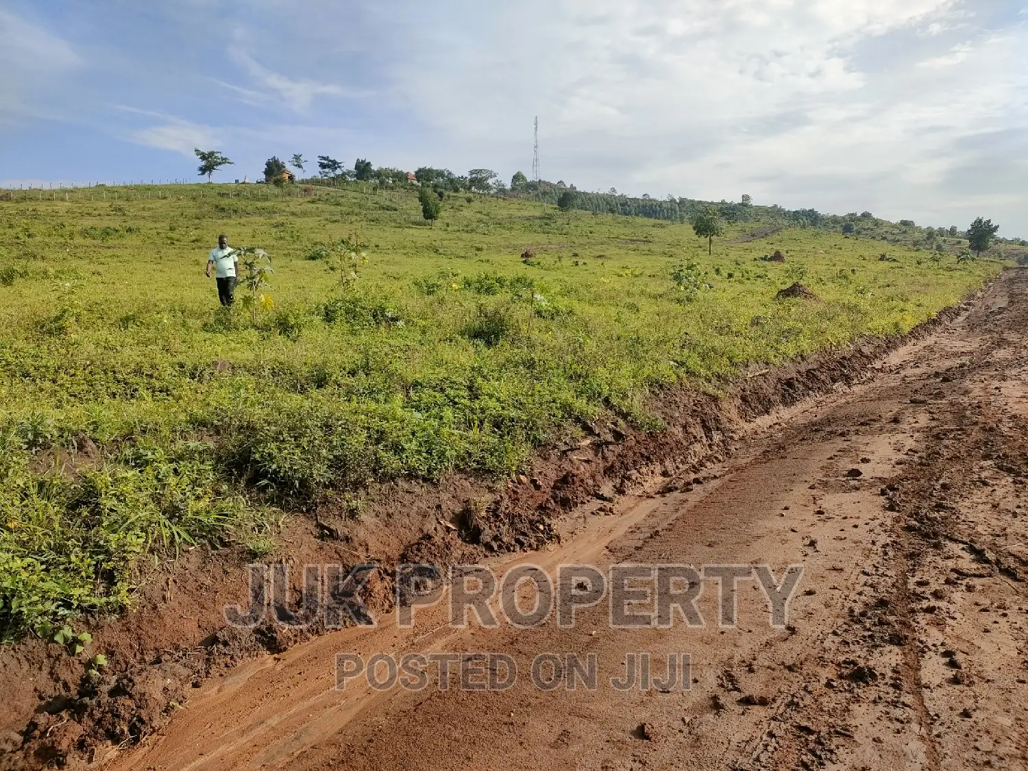 50 by 100ft Plot for Sale, Kakiri Gobero Town