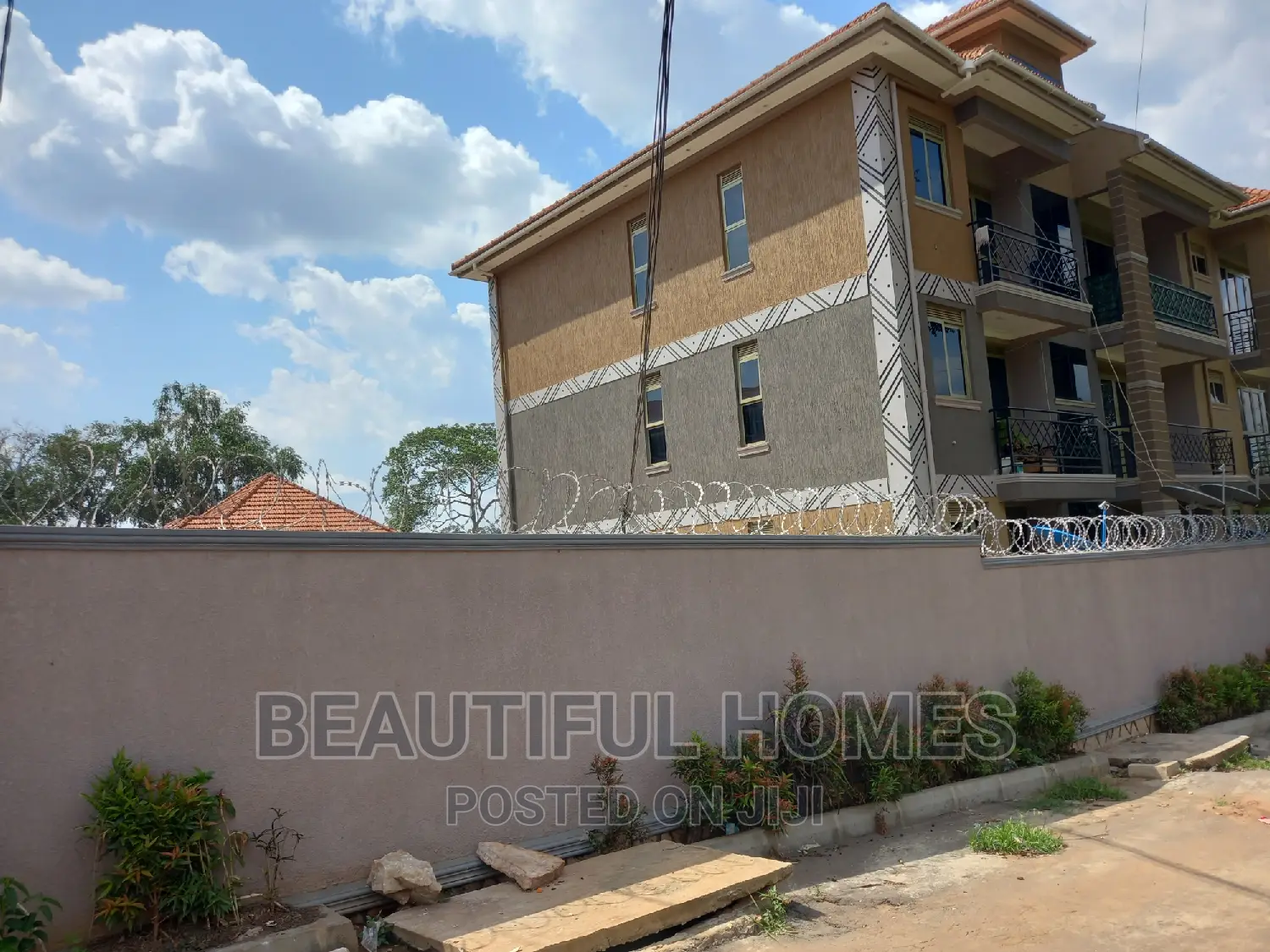 Furnished 2bdrm Apartment in Kyaliwajjara, Central Division for sale