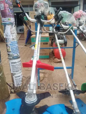 Grass Cutting Machine/Mitsubishi/520/Brush Cutter
