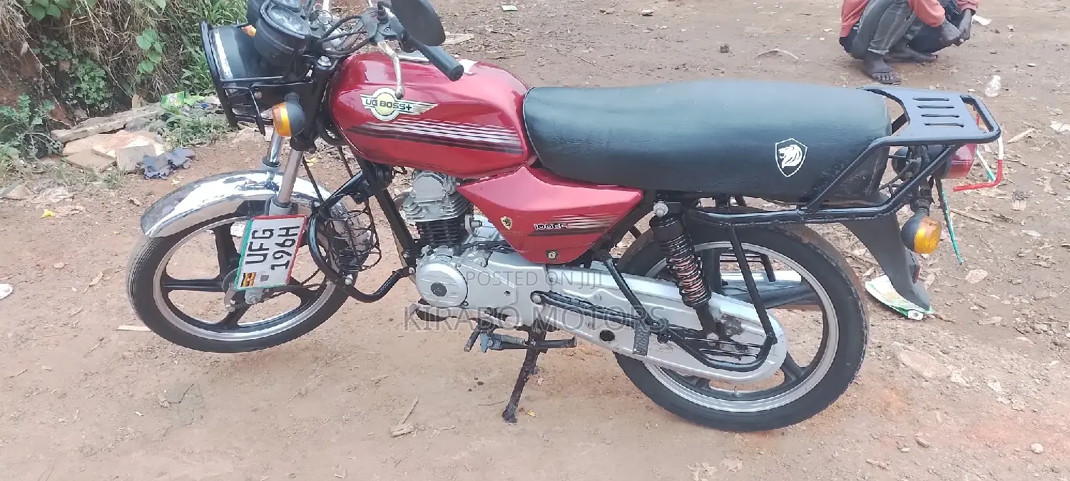 New Bajaj Avenger 220 Cruise 2023 Red
