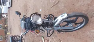 New Bajaj Avenger 220 Cruise 2023 Red