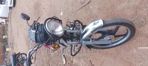 New Bajaj Avenger 220 Cruise 2023 Red
