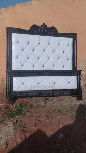 Black and White 4 by 6 Bed