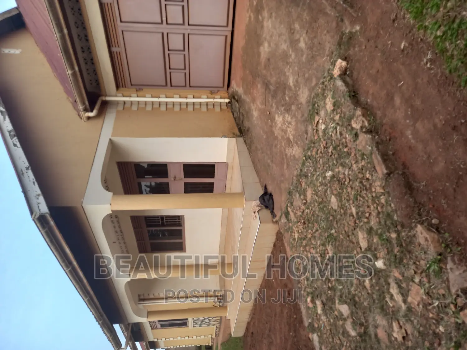 Furnished 3bdrm Bungalow in Kira Nsasa for sale