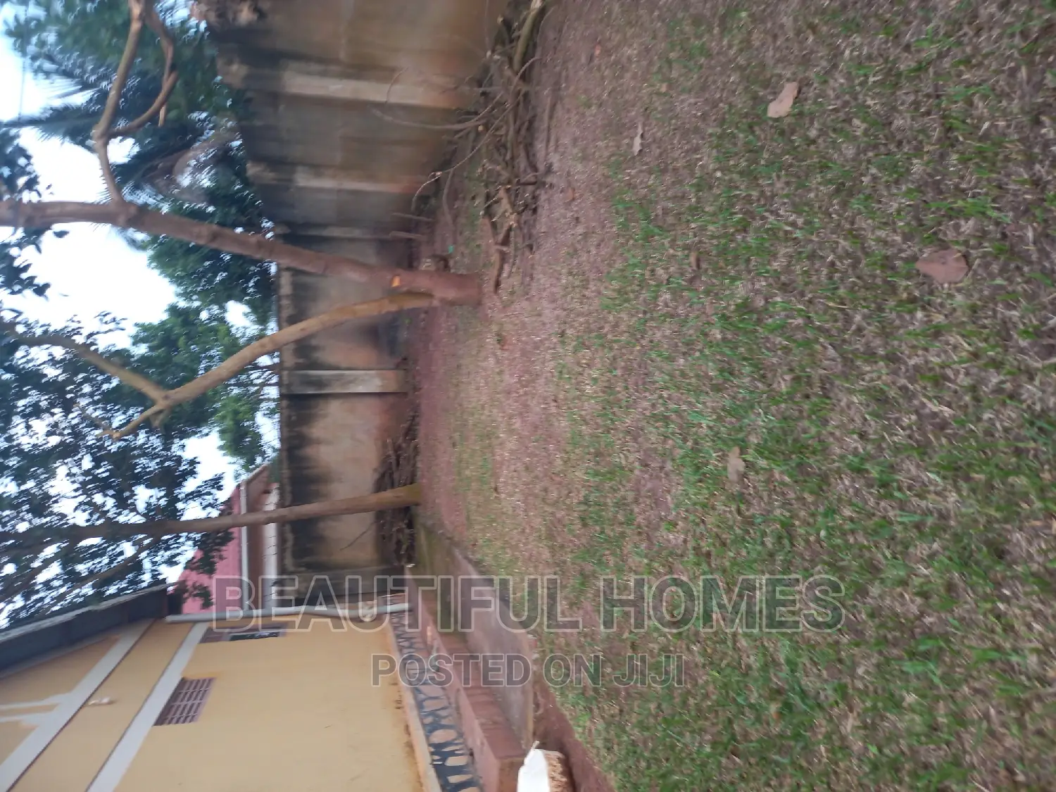Furnished 3bdrm Bungalow in Kira Nsasa for sale