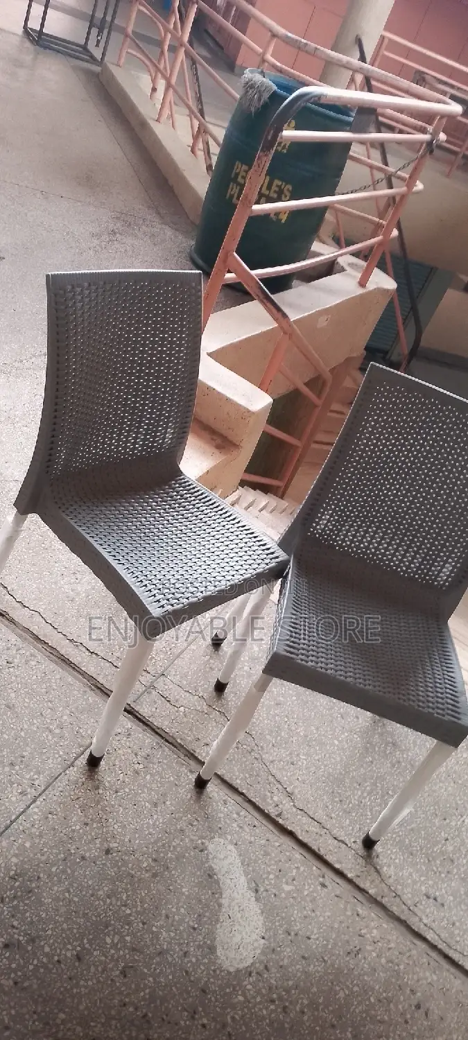 Bar and Restaurant Plastic Chairs