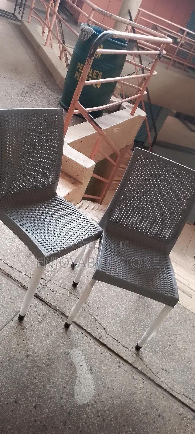 Bar and Restaurant Plastic Chairs