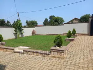 Furnished 4bdrm Bungalow in Kira for sale