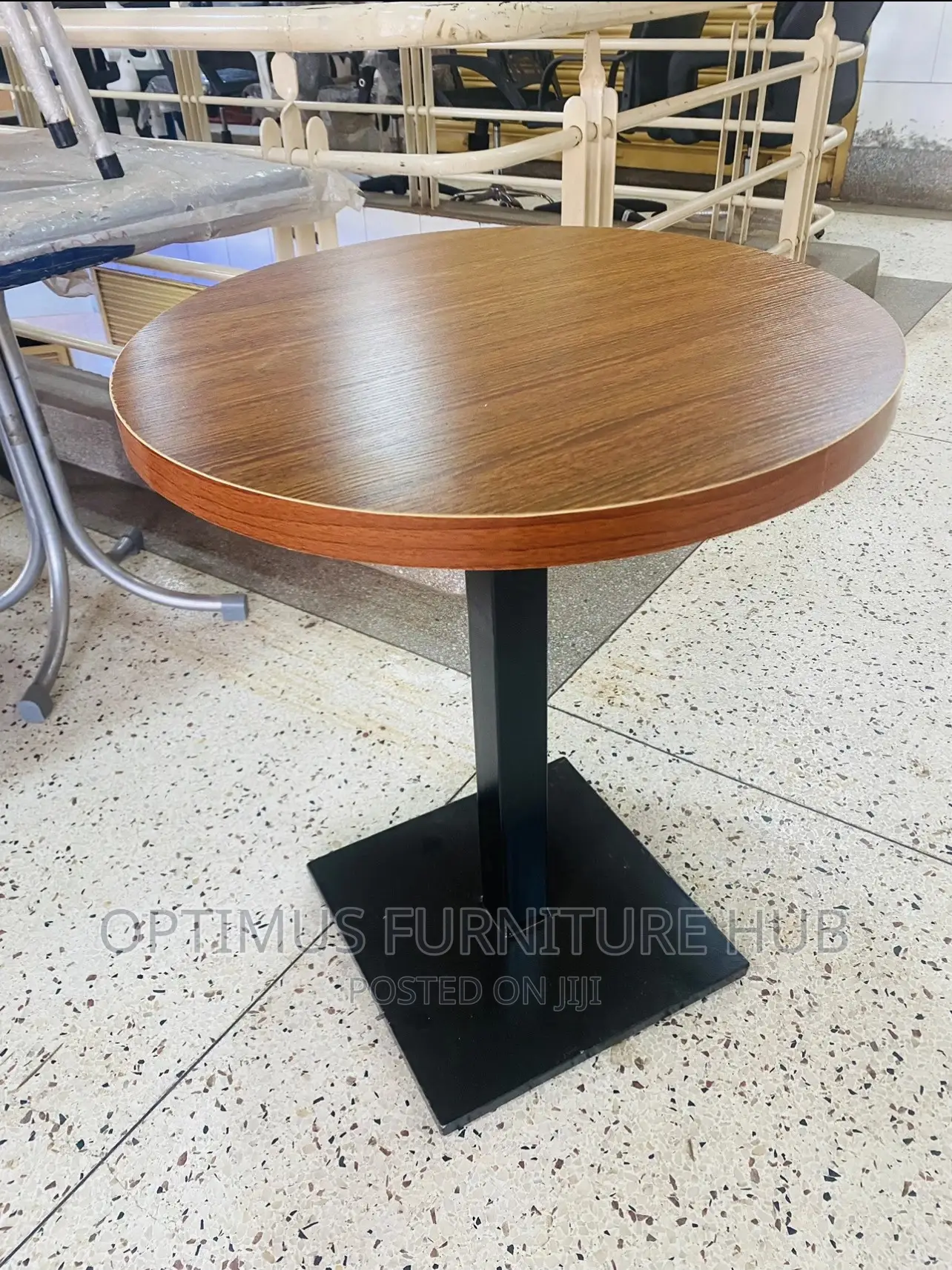 Round Table