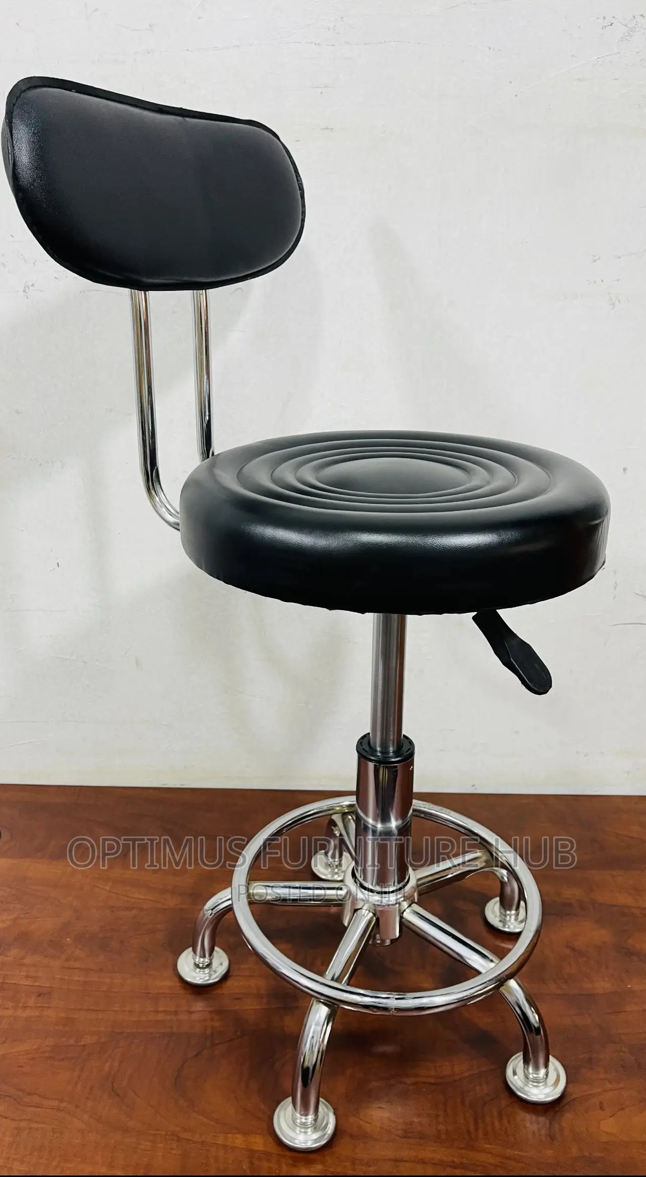 Lab Stool (Black)