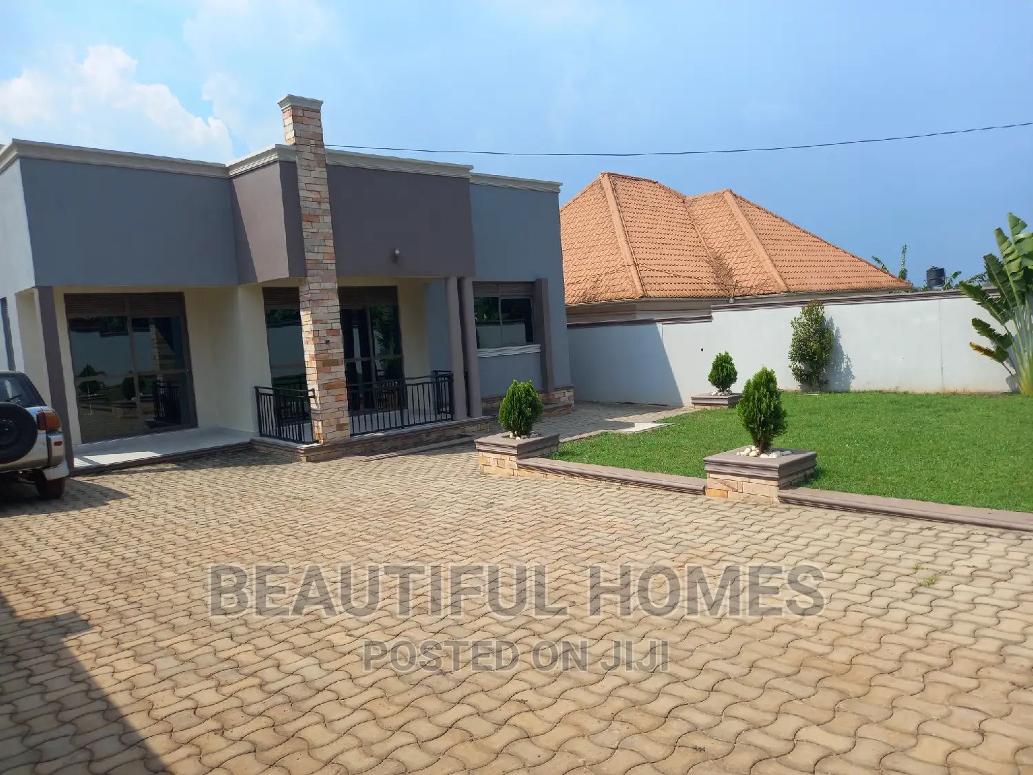 Furnished 4bdrm Bungalow in Kira for sale