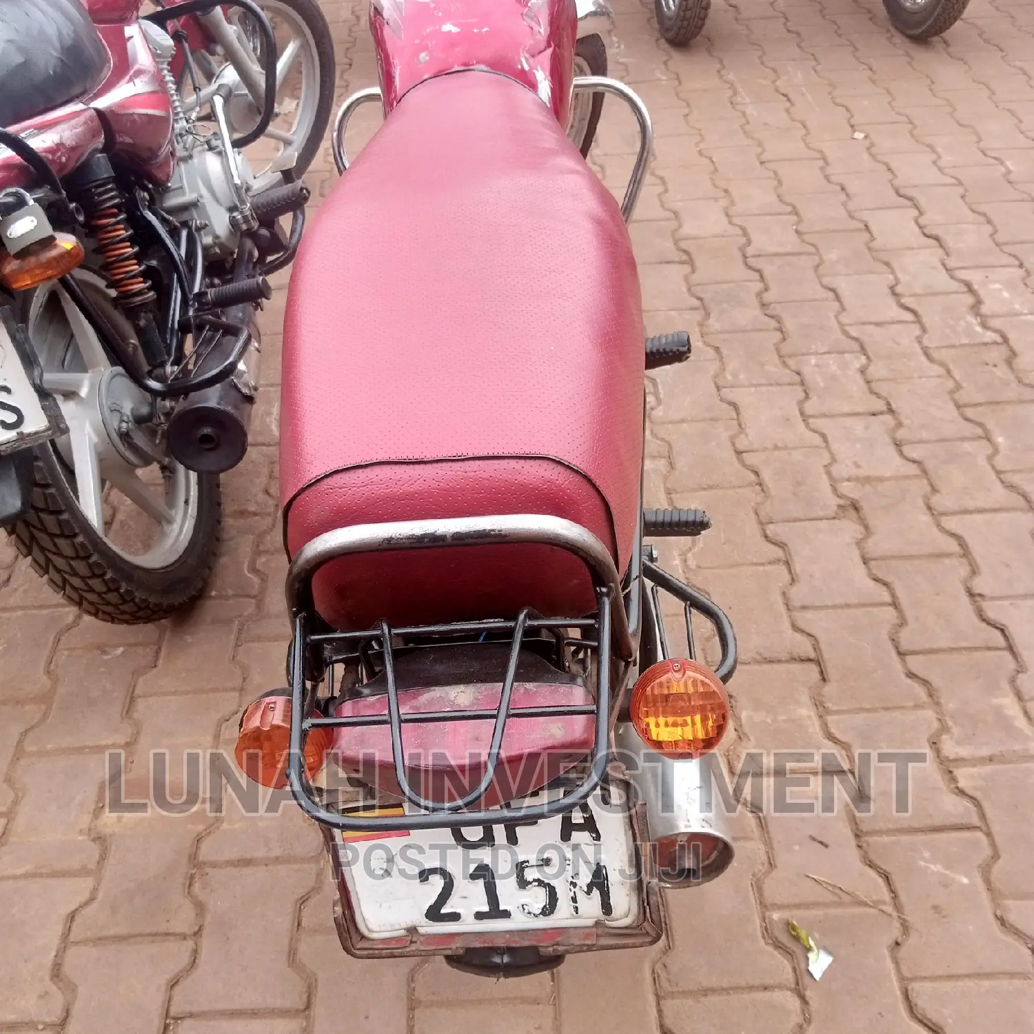 Bajaj Boxer 100 2022 Red