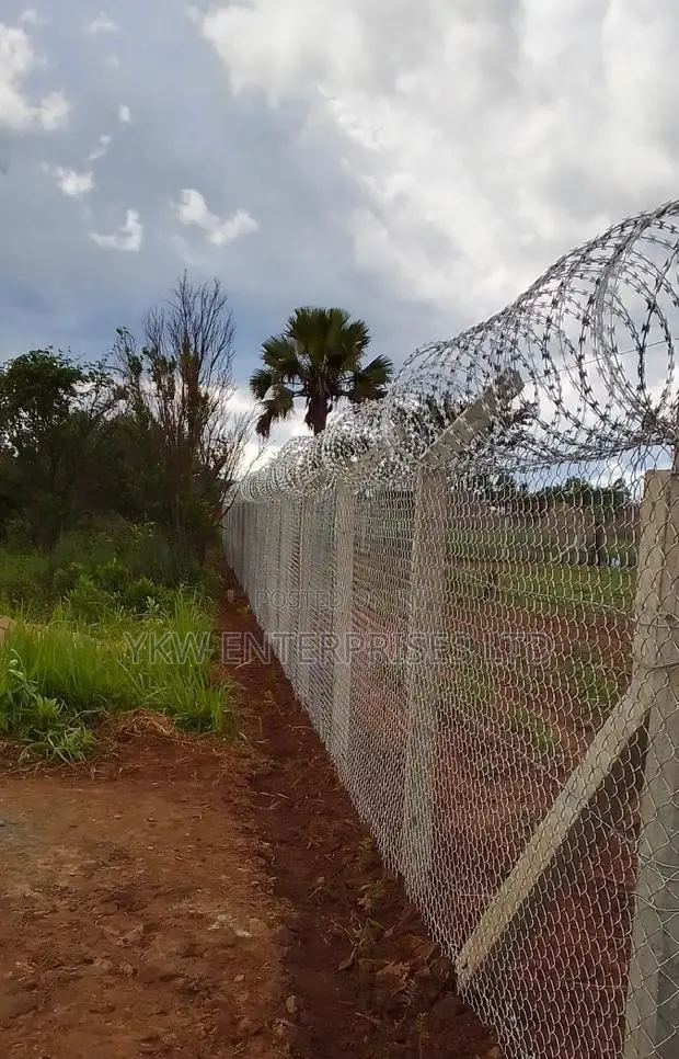 Chain Link Fence Construction