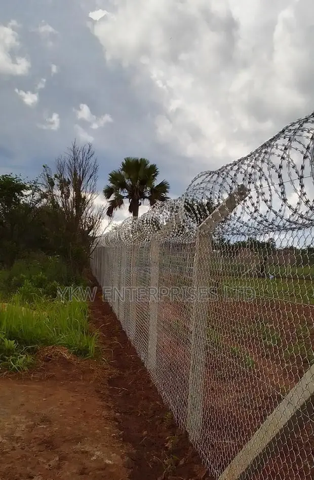 Chain Link Fence Construction