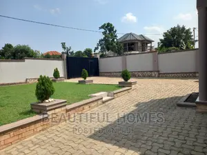 Furnished 4bdrm House in Kira for sale