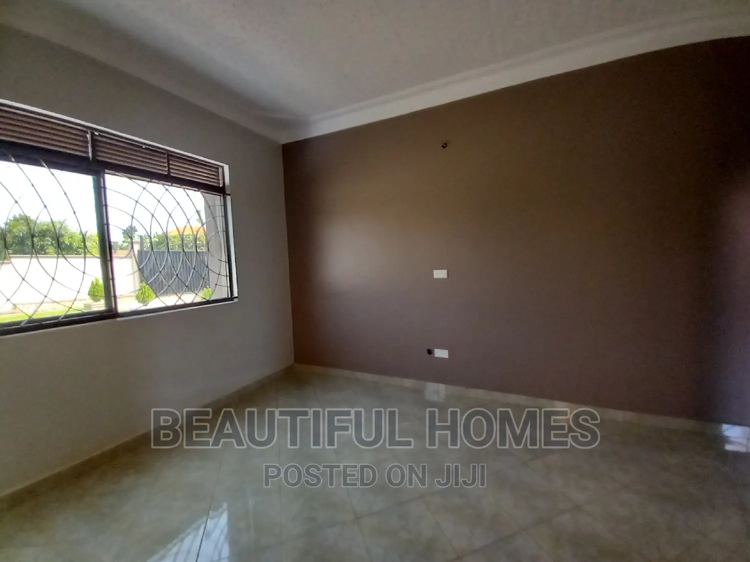 Furnished 4bdrm House in Kira for sale