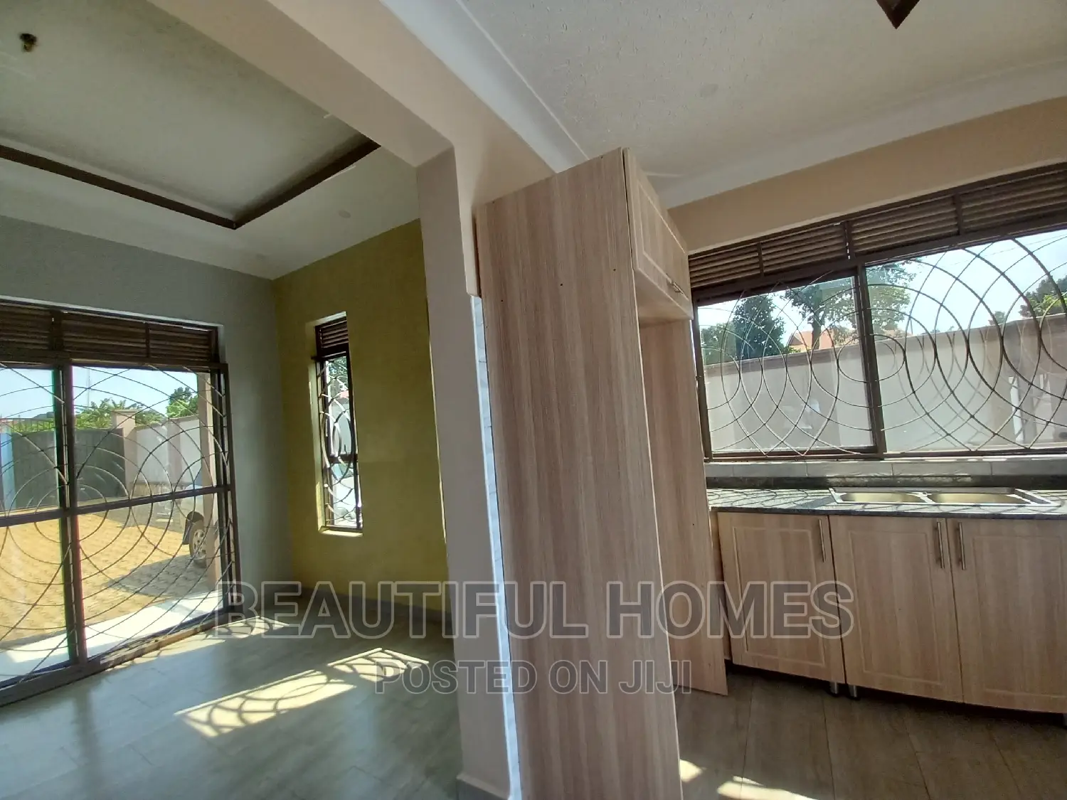 Furnished 4bdrm House in Kira for sale