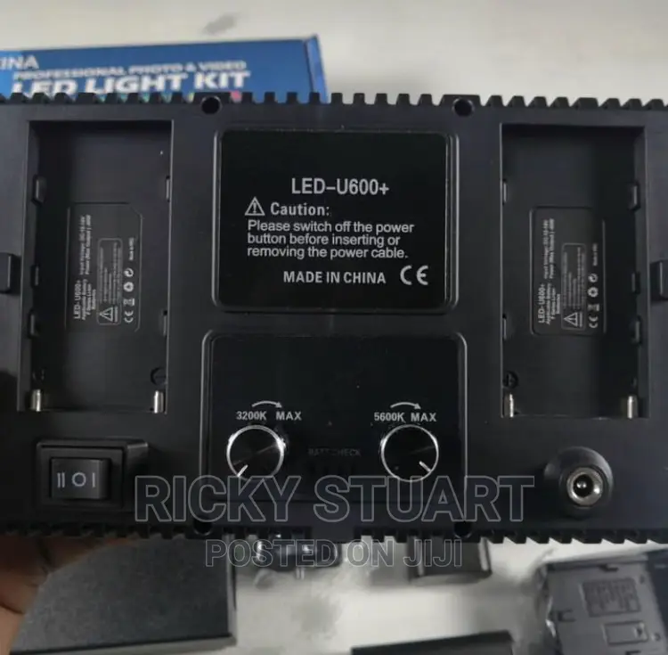 Professional Photo Video Lights (Led-U600) With Astand