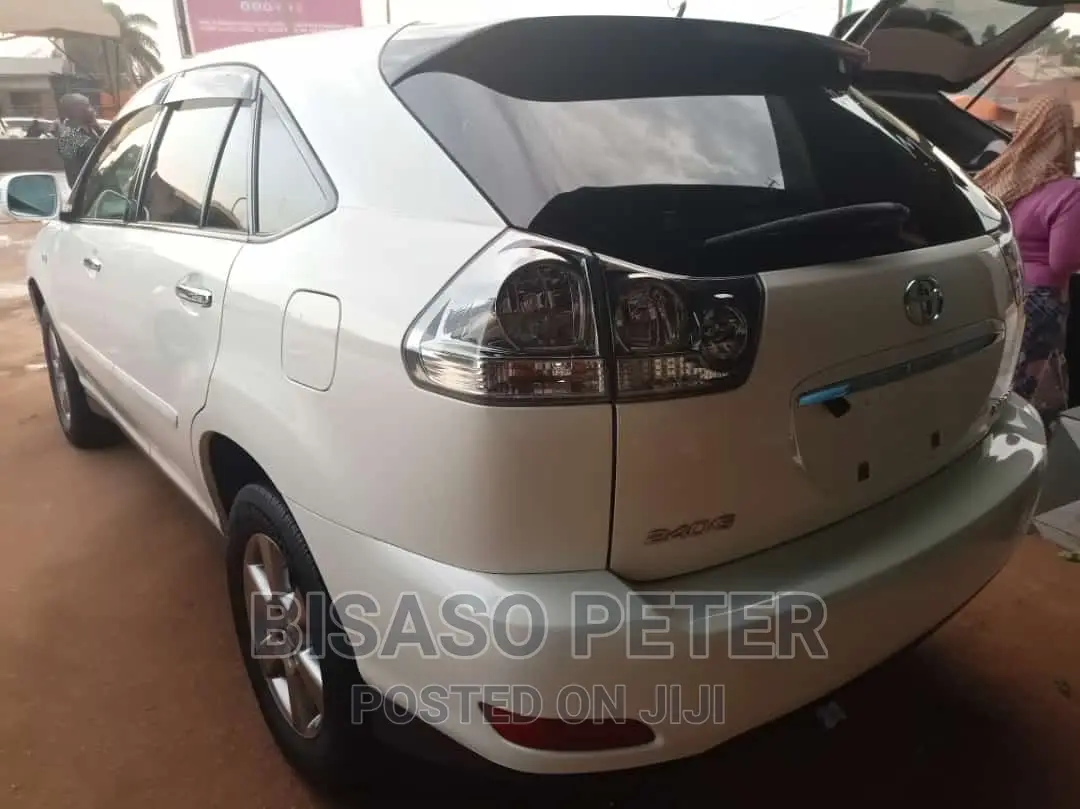 Toyota Harrier 2.4 2009 White