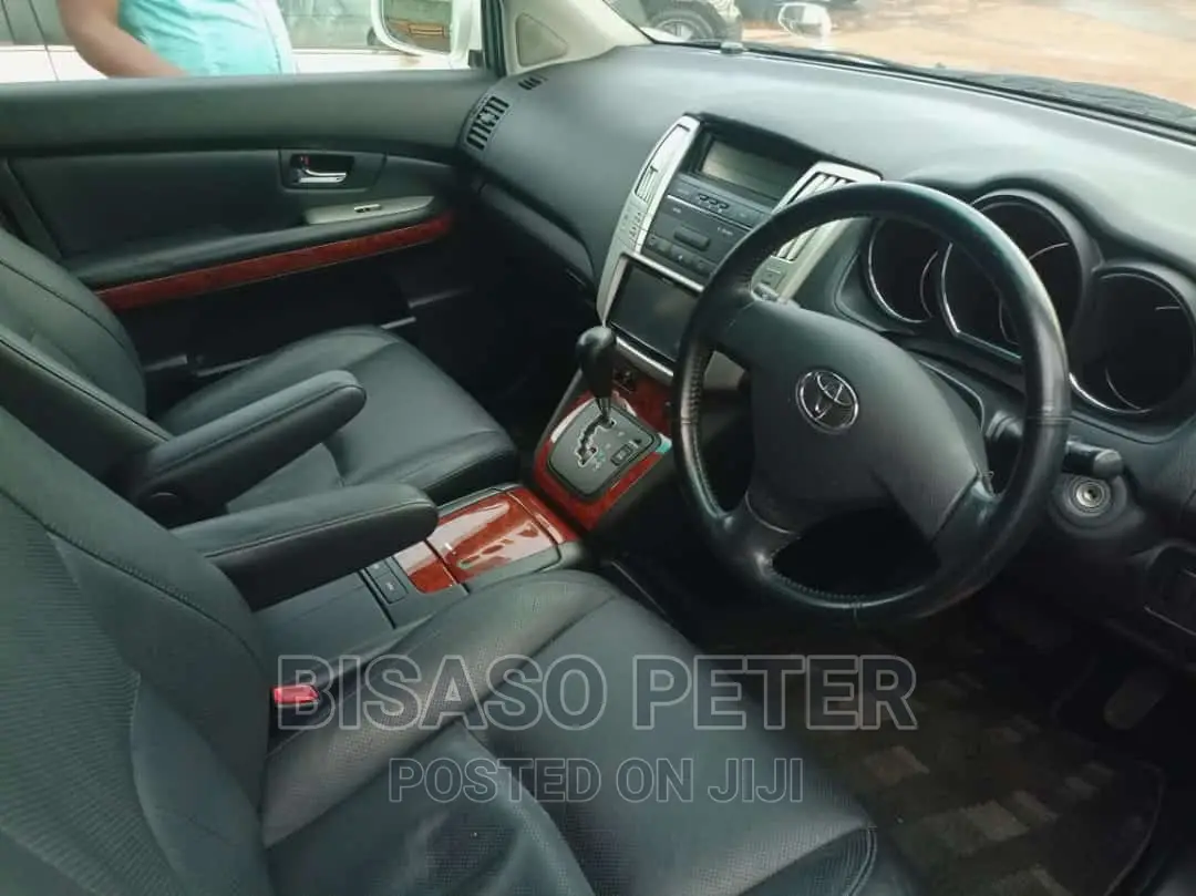 Toyota Harrier 2.4 2009 White