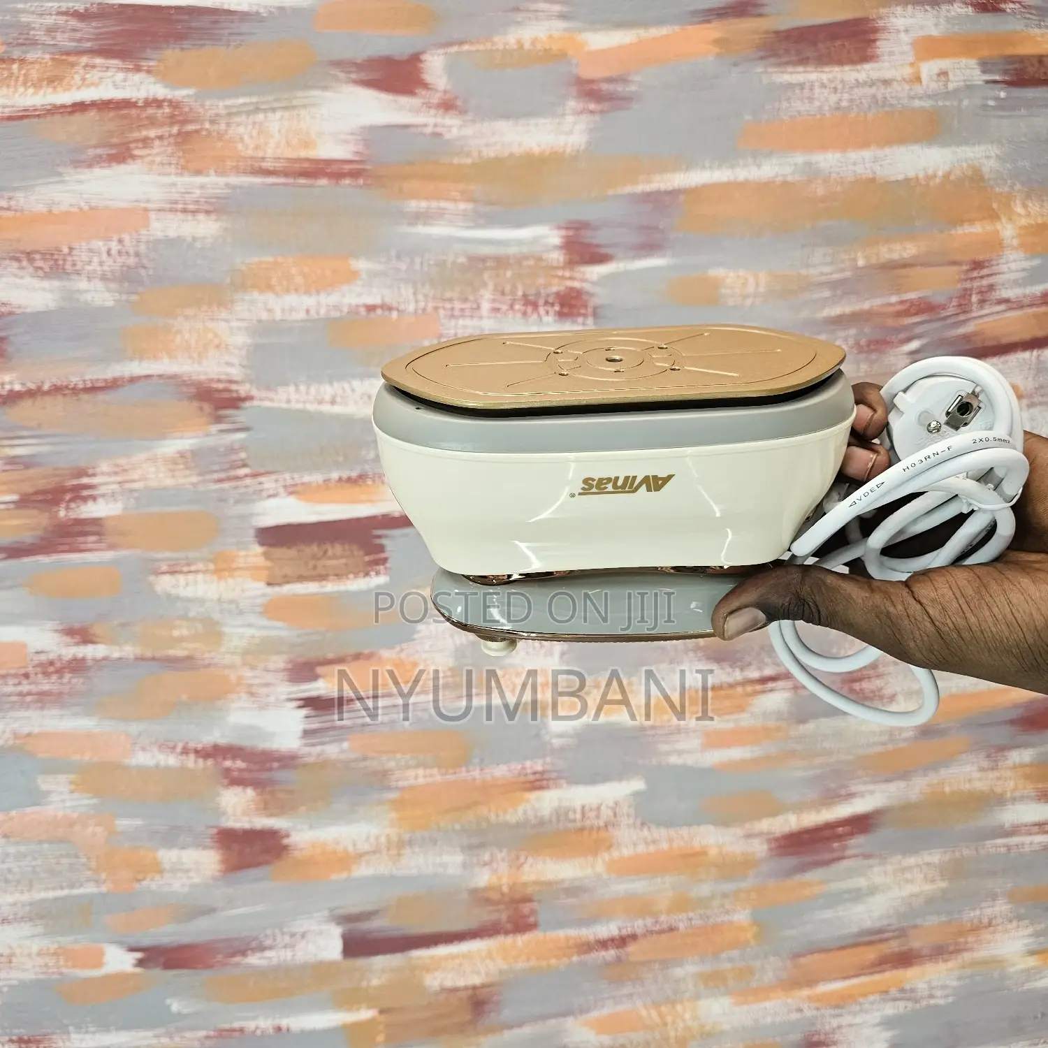 Avinas Travel Iron