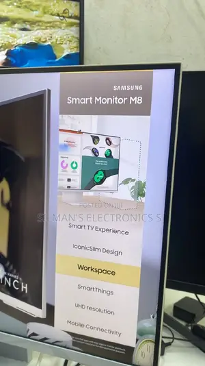 Samsung 32" M8 2 in 1 Smart Monitor and TV