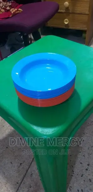Plastic Plates