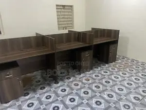 Six Seater Work Station