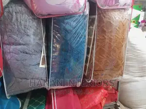 Woolen Duvet With Bedsheet and Pillowcases