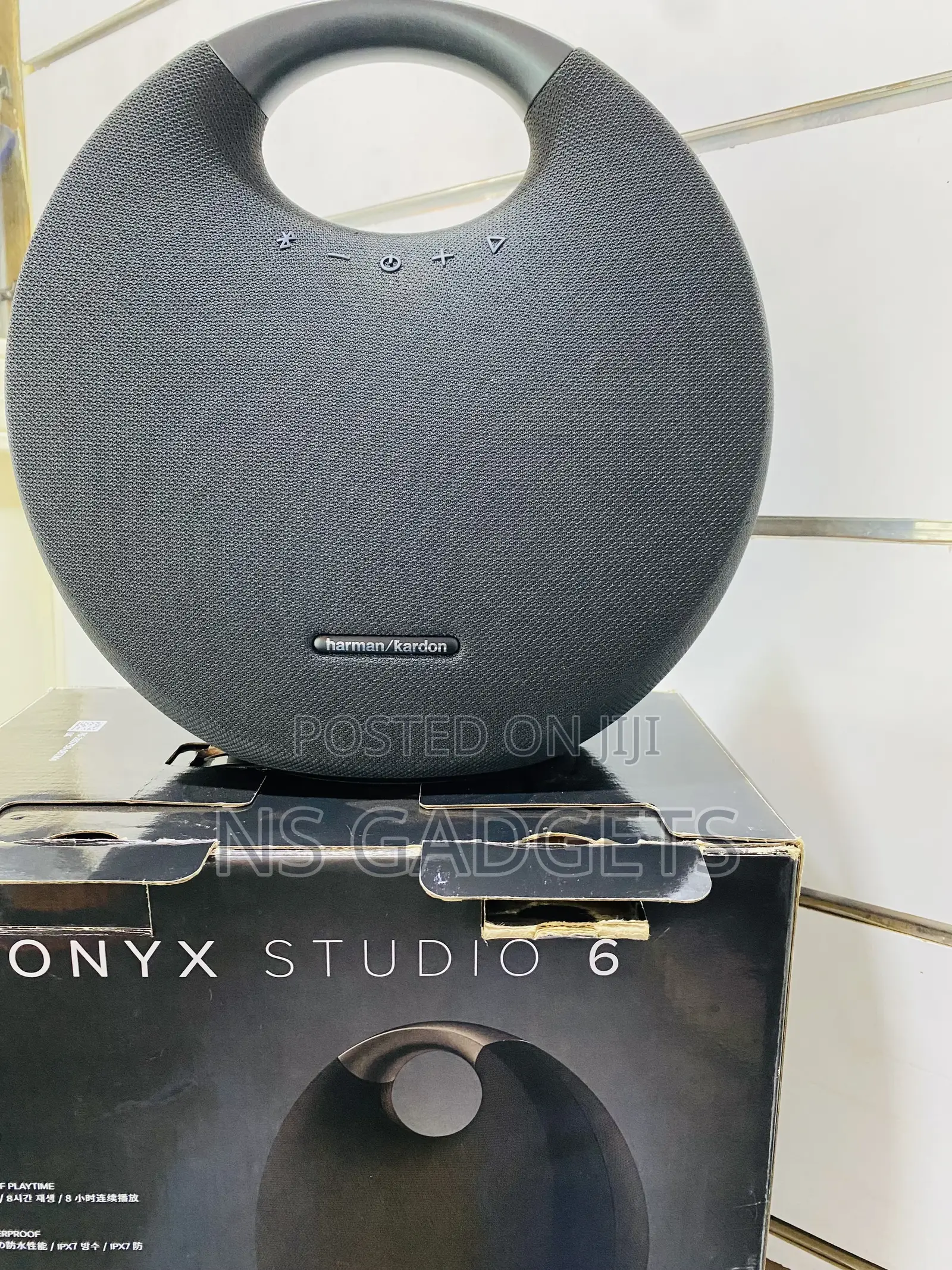 ONYX Studio 6 Harman/Kardon