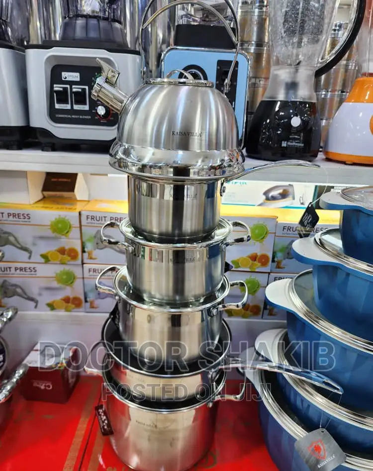 Aluminum Serving Dish and Cookware
