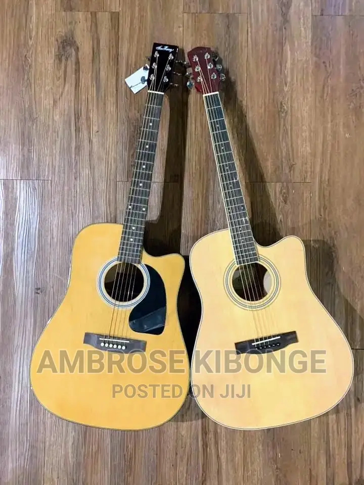 Genuine Quality YAMAHA Full Size Amplified Acoustic Guitar