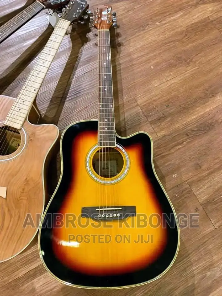 Genuine Quality YAMAHA Full Size Amplified Acoustic Guitar