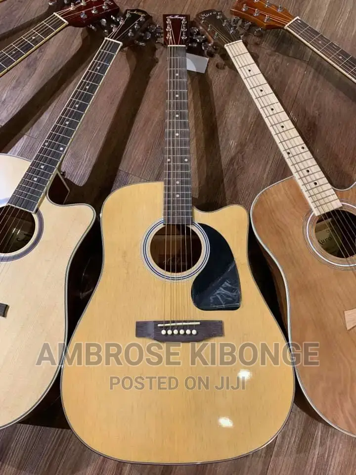 Genuine Quality YAMAHA Full Size Amplified Acoustic Guitar