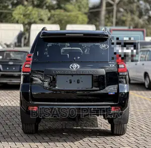 Toyota Land Cruiser Prado 2022 Black