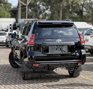 Toyota Land Cruiser Prado 2022 Black