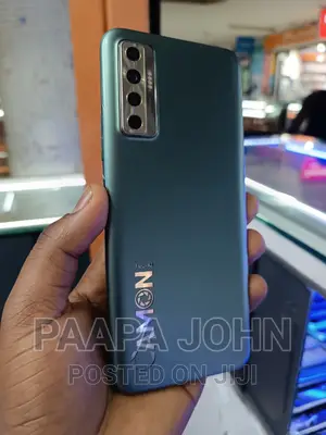 Photo - Tecno Camon 17P 128 GB Green