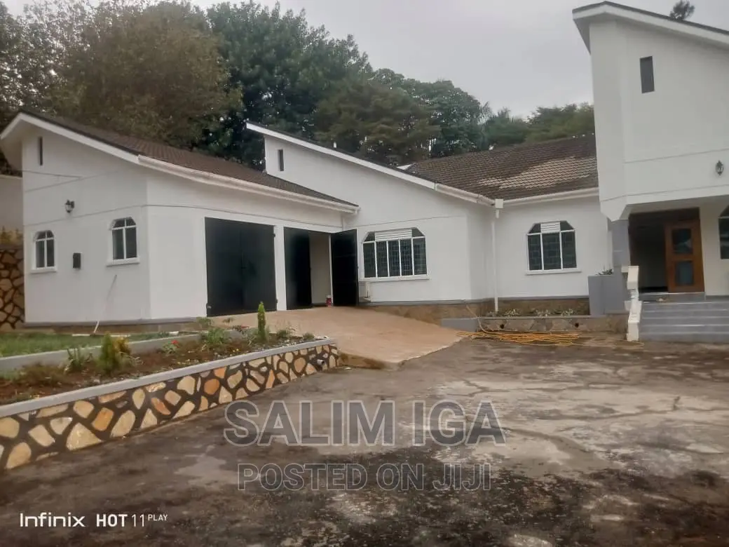 4bdrm Bungalow in Kololo Property, Central Division for rent