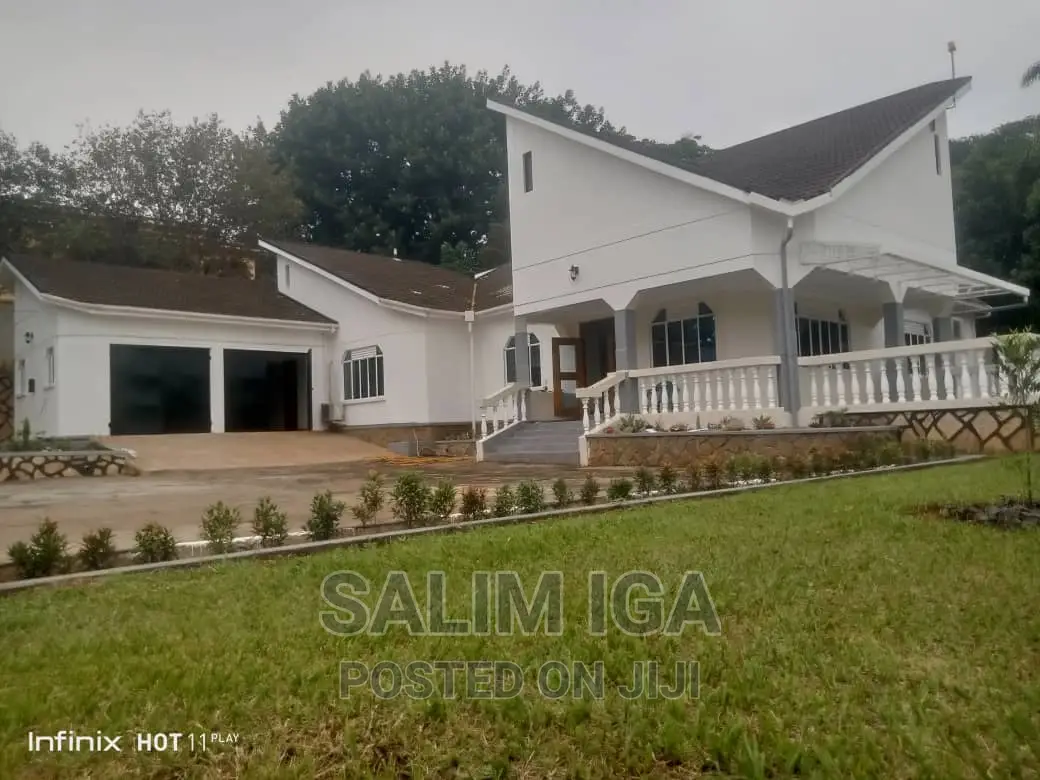 4bdrm Bungalow in Kololo Property, Central Division for rent