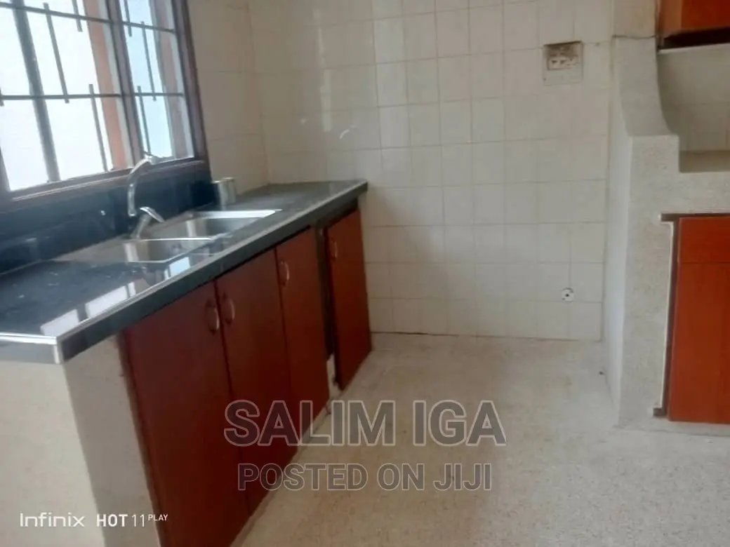 4bdrm Bungalow in Kololo Property, Central Division for rent