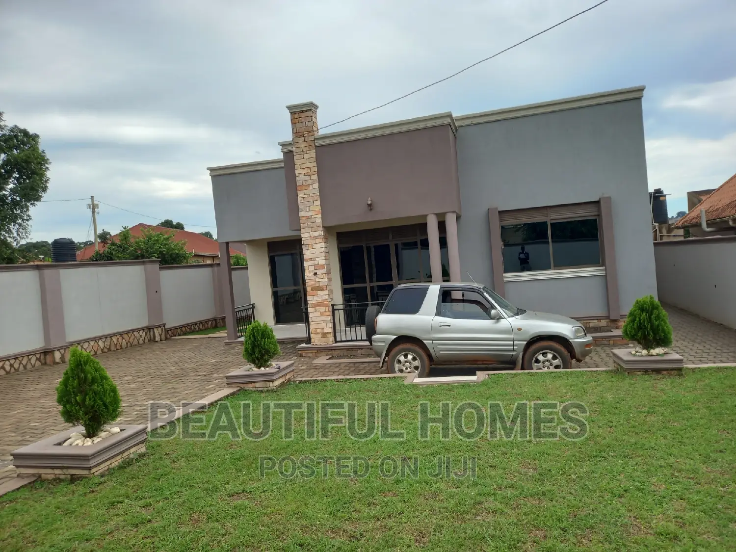 Furnished 4bdrm House in Kira for sale