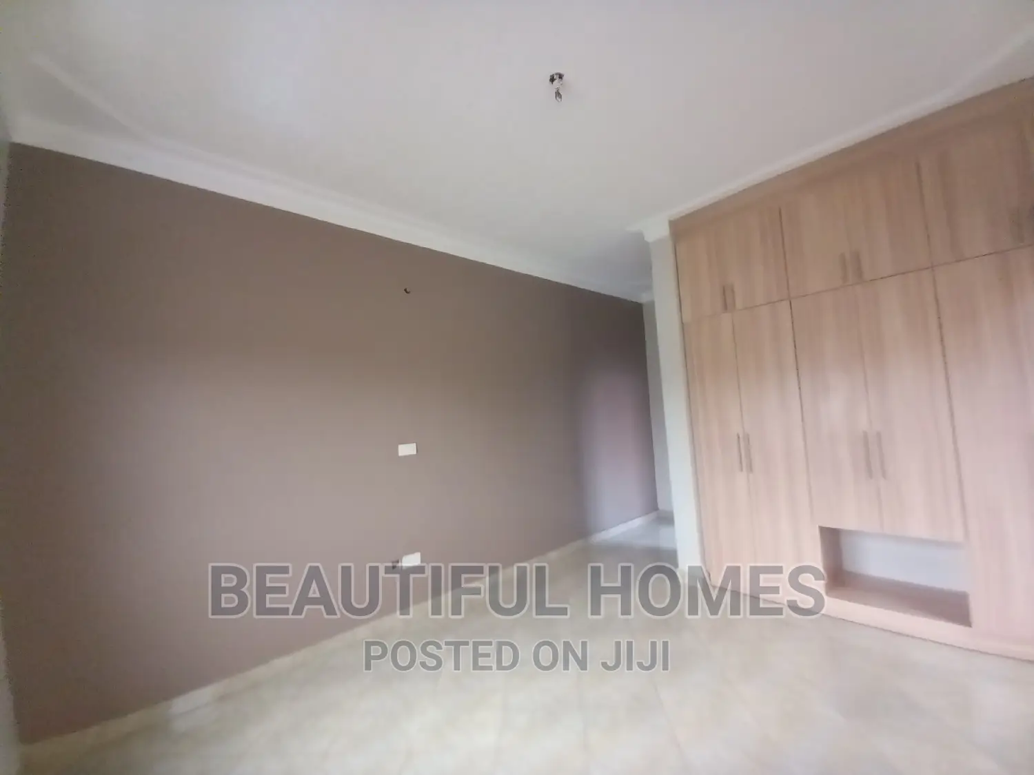 Furnished 4bdrm House in Kira for sale