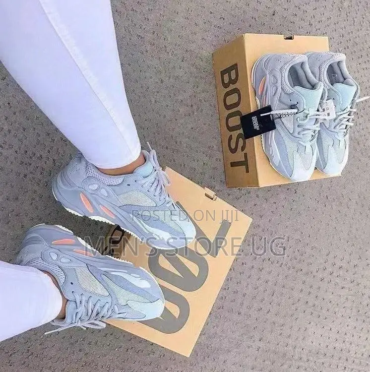 Yeezy Boost 700 Gray Star