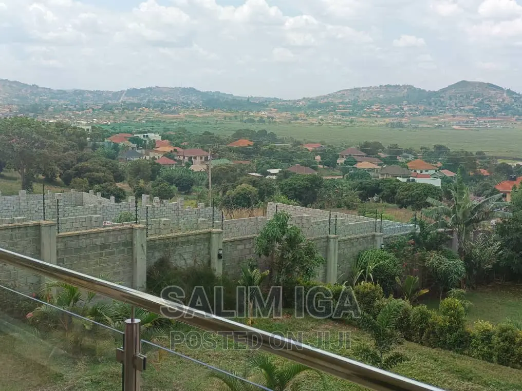 5bdrm Maisonette in Kololo Property, Wakiso / Wakiso for rent