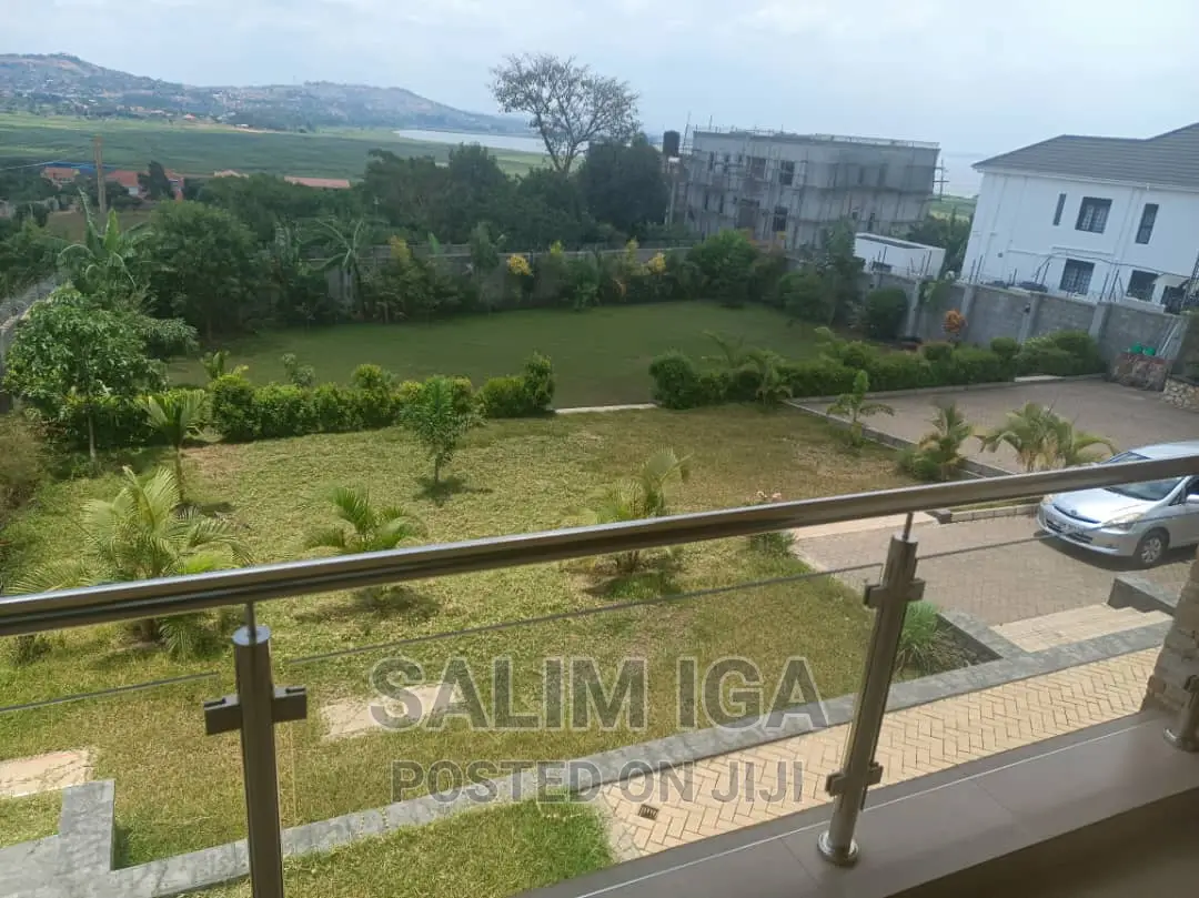 5bdrm Maisonette in Kololo Property, Wakiso / Wakiso for rent