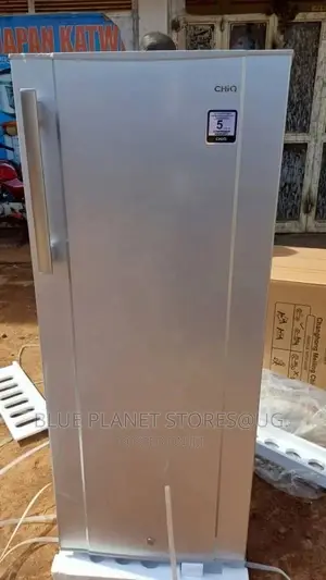 CHIQ 230litres Single Door Refrigerators \\ CSR230 