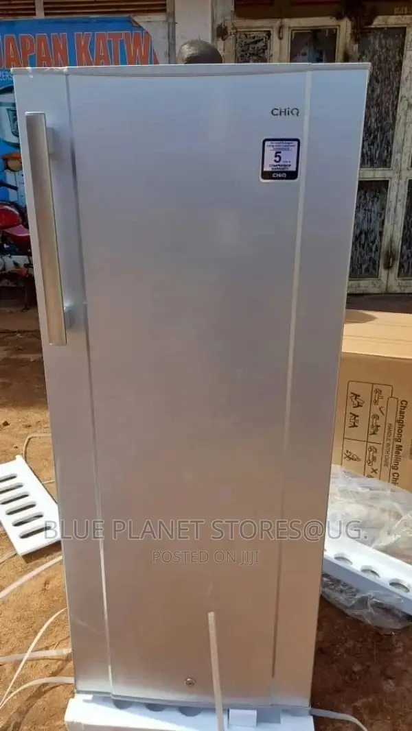 CHIQ 230litres Single Door Refrigerators \\ CSR230 