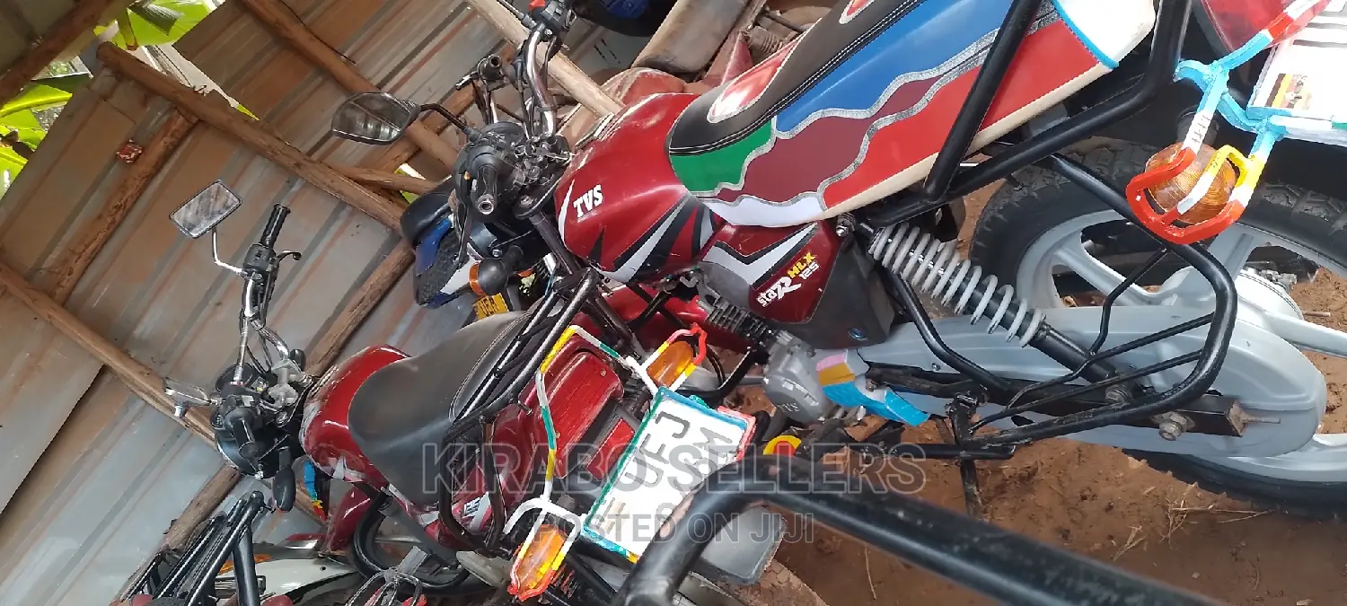 New TVS HLX 125 2023 Red